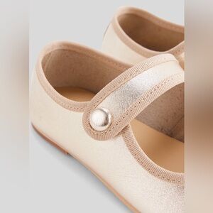 Girls 🎀Monoprix Premium Gold Girls Mary Janes/ Size 31 EU 13 US